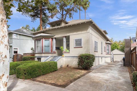 Photo of 90 S 13th Street, SAN JOSE, CA 95112 (MLS # ML82025800)