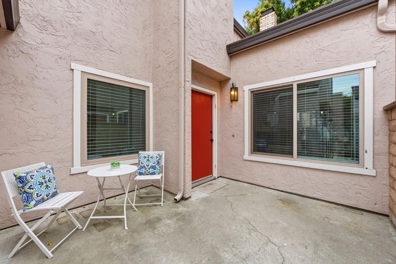 2521 Palmdale Court