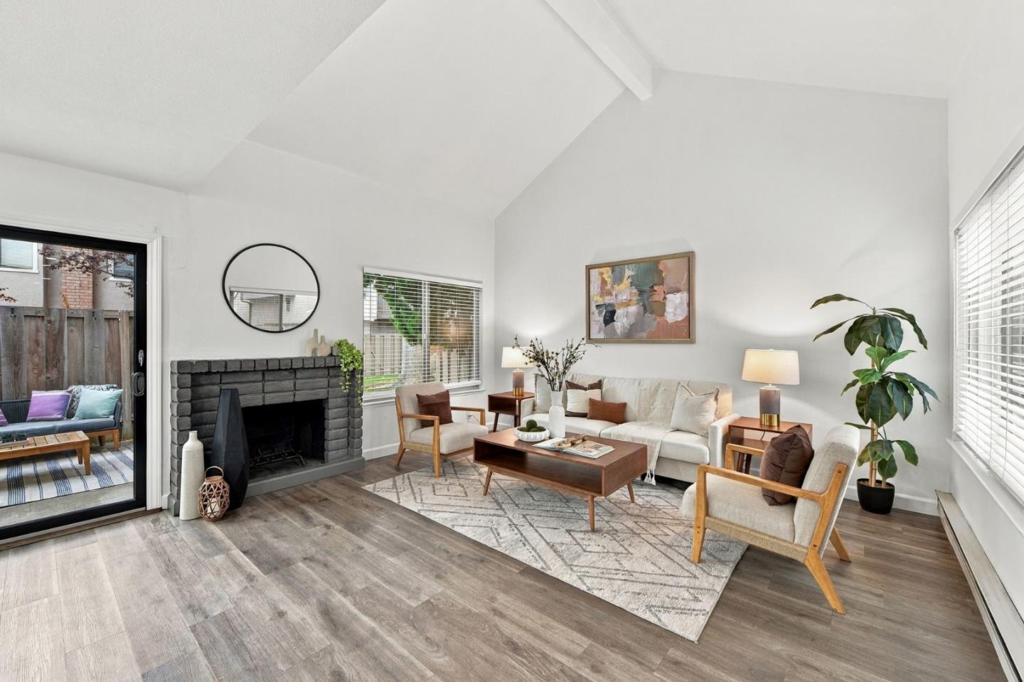 2521 Palmdale Court