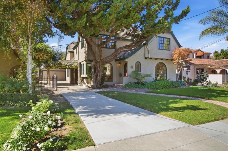 883 Riverside Drive