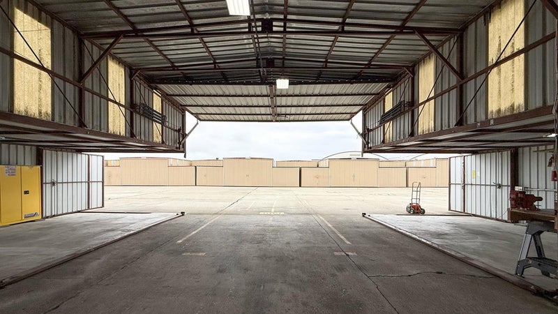 6-B-9 Port-a-Port Hangar Oakland Airport N Field