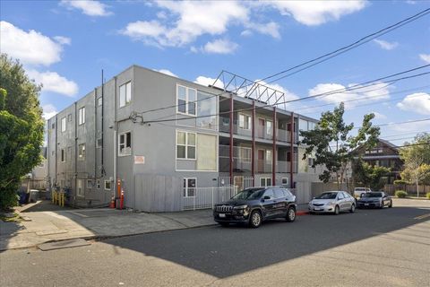 Tiny photo for 2801 College Avenue, BERKELEY, CA 94705 (MLS # ML82033850)