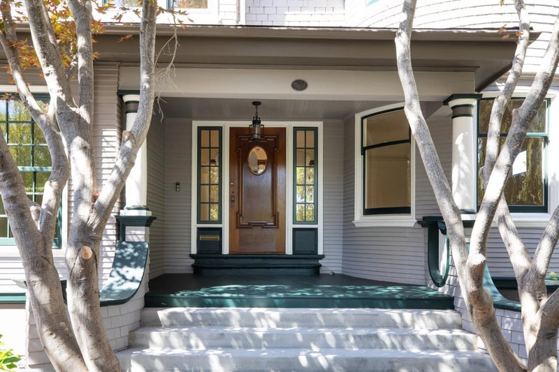 755 University Avenue