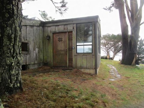 Photo of 36260 Highway 1 Hwy, MONTEREY, CA 93940 (MLS # ML82035427)