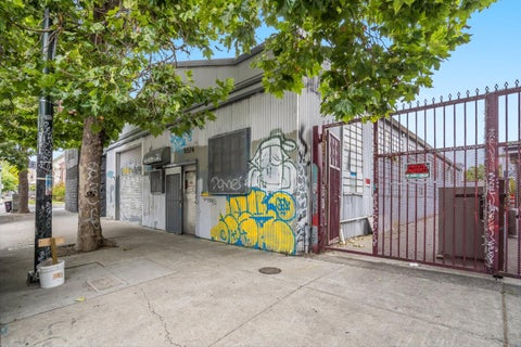 Photo of 5526 San Pablo Avenue, OAKLAND, CA 94608 (MLS # ML82057946)