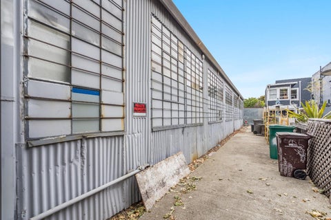 Tiny photo for 5526 San Pablo Avenue, OAKLAND, CA 94608 (MLS # ML82057946)