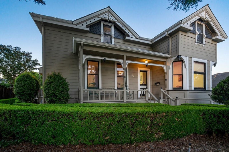 142 North Central Avenue