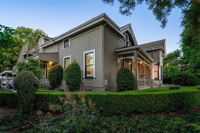 142 North Central Avenue