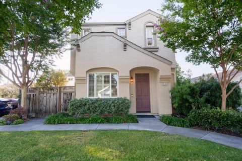 Photo of 1638 E San Antonio Street, SAN JOSE, CA 95116 (MLS # ML82059508)