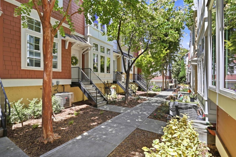 212 Grayson Terrace