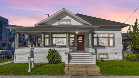 Photo of 305 E Empire Street, San Jose, CA 95112 (MLS # ML82033302)