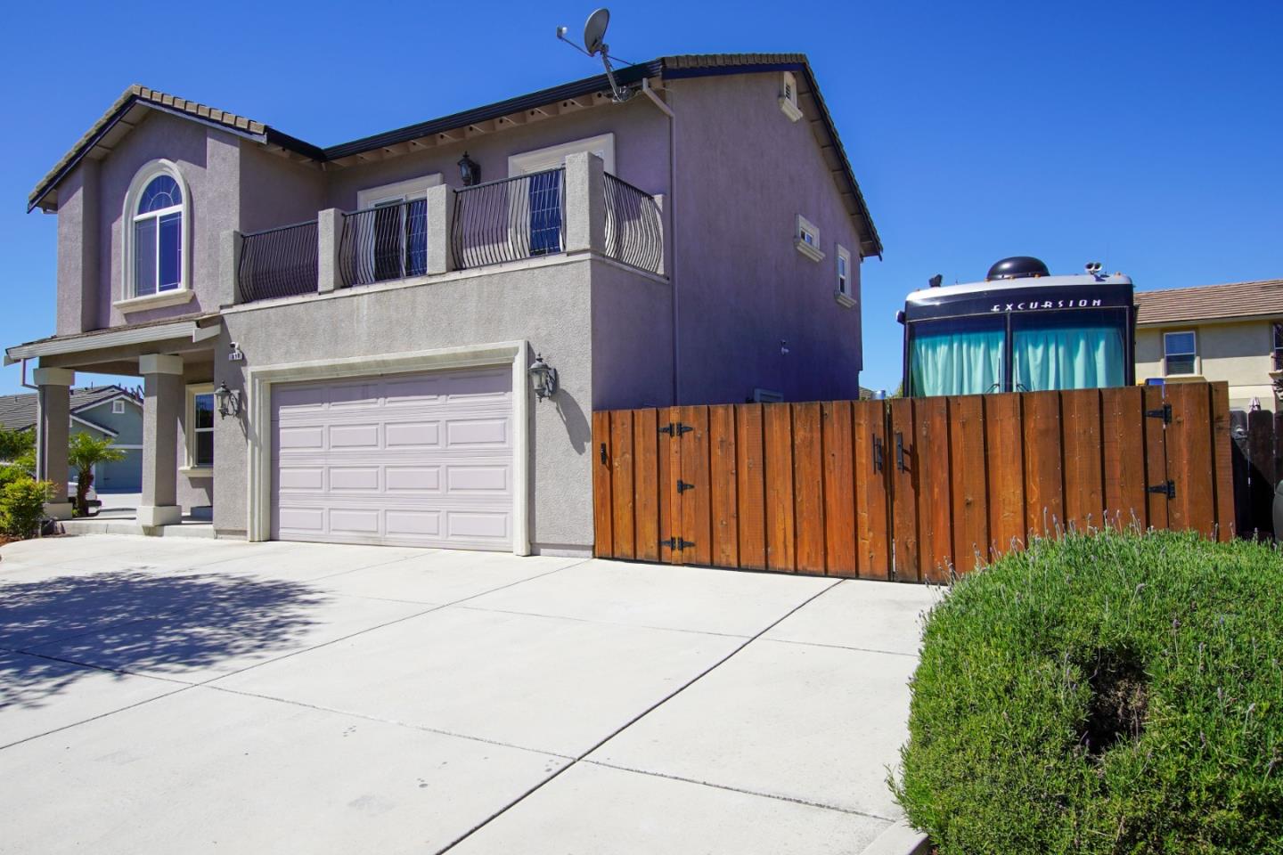 1890 Calistoga Drive