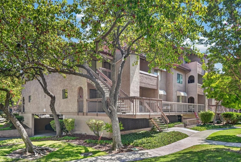2250 Monroe Street 109
