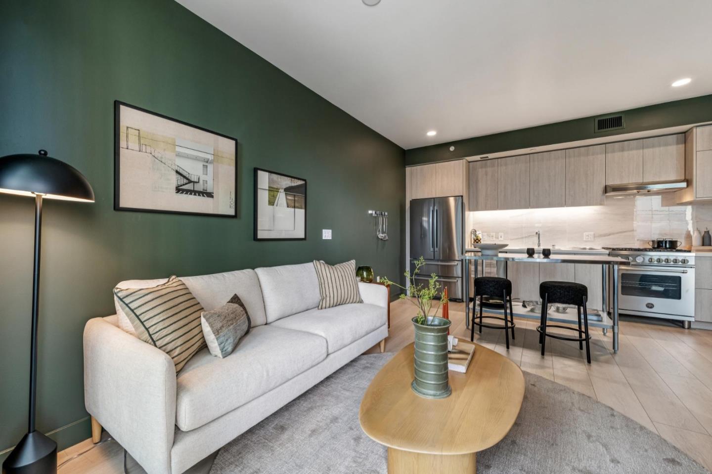 188 West Saint James Street 11817