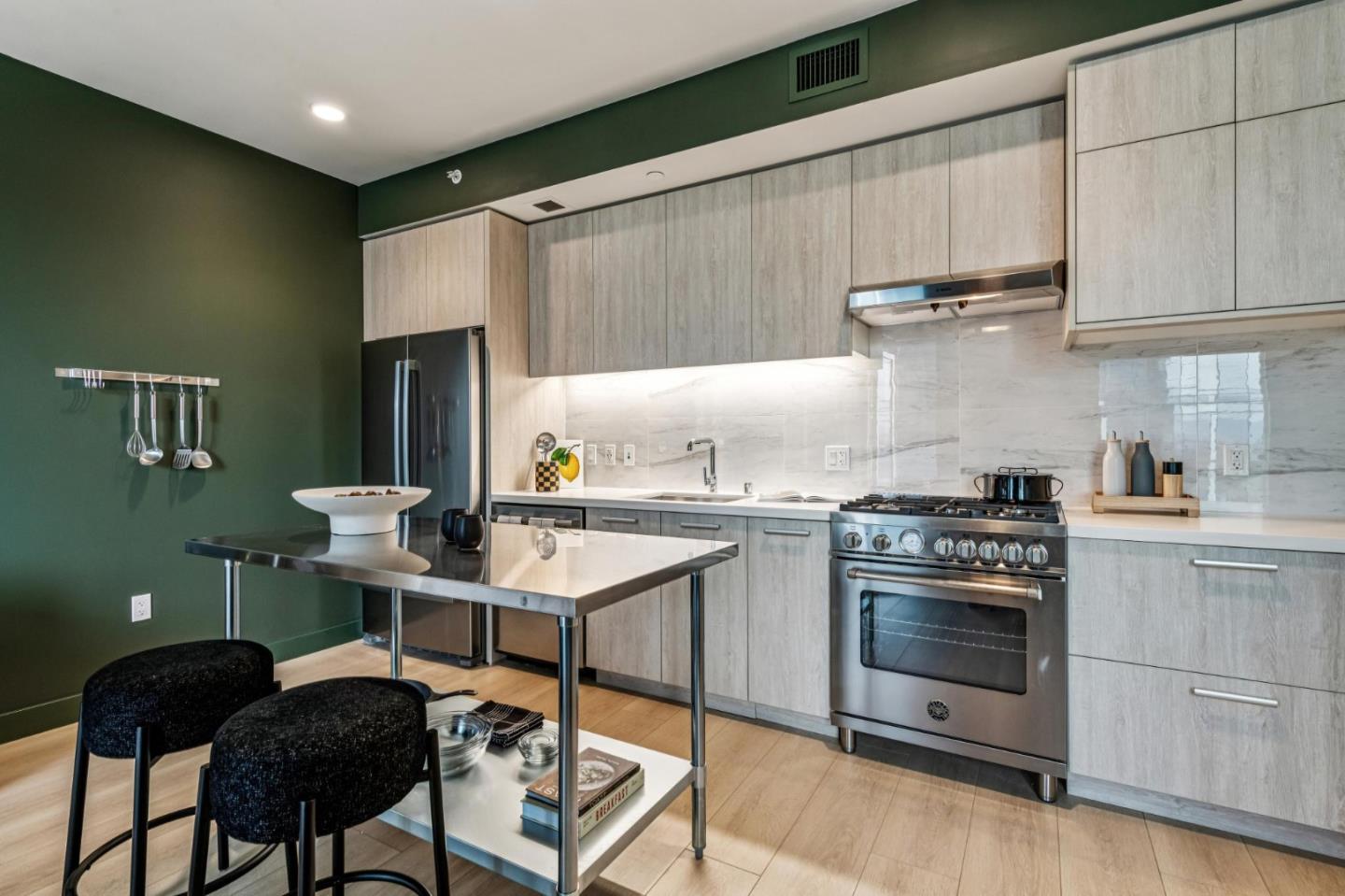 188 West Saint James Street 11817