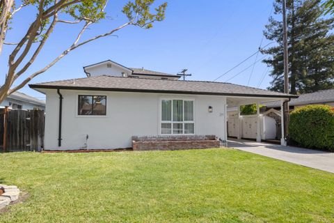 Photo of 277 E Ferndale Avenue, SUNNYVALE, CA 94085 (MLS # ML82045513)