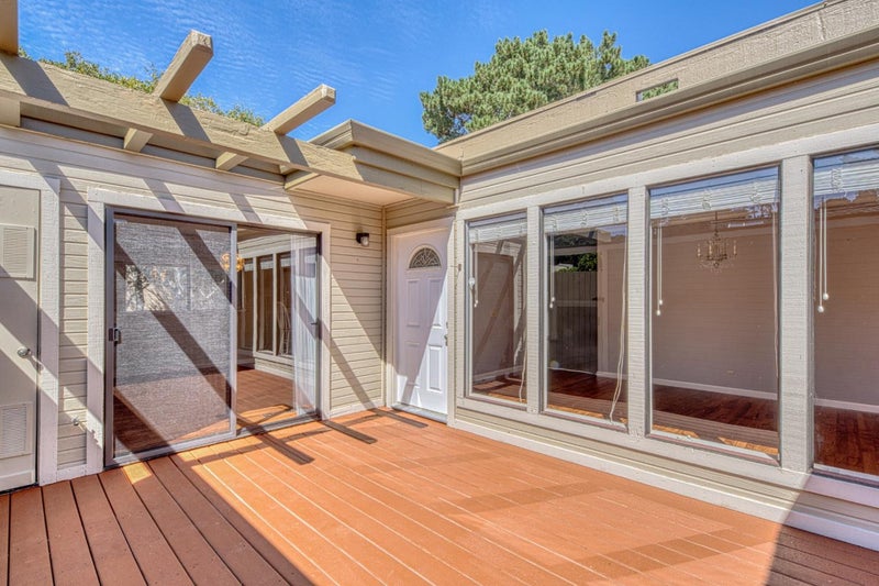 400 Mar Vista Drive 23
