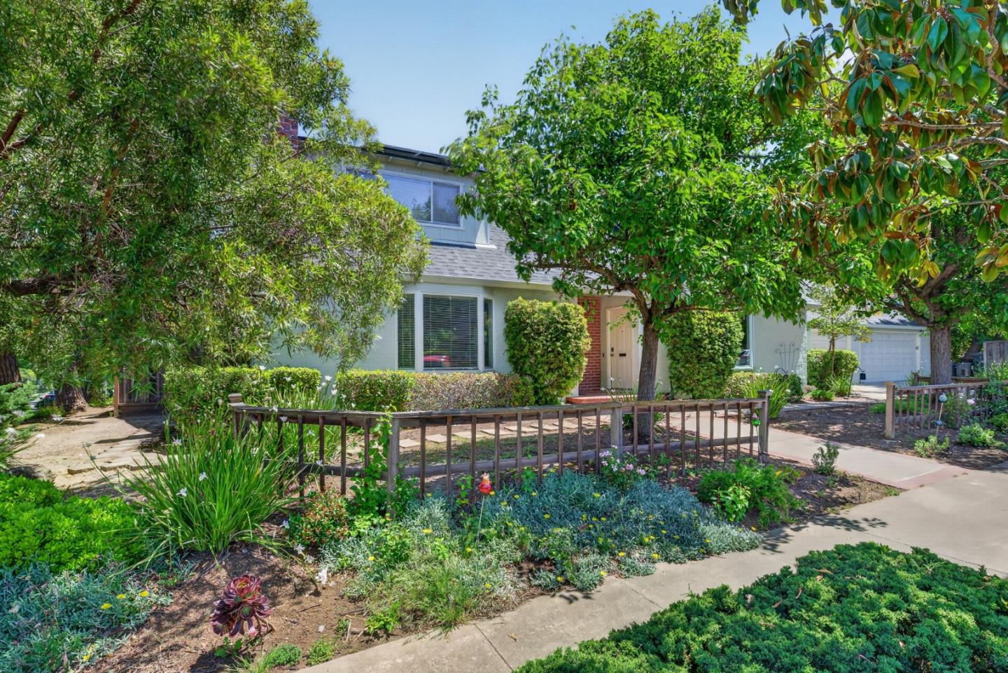 10380 Lockwood Drive