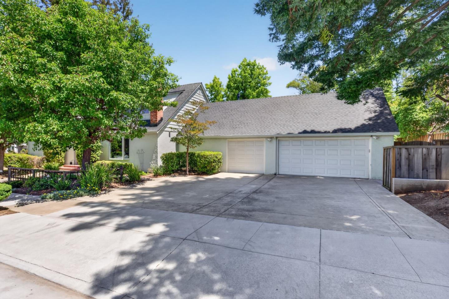 10380 Lockwood Drive