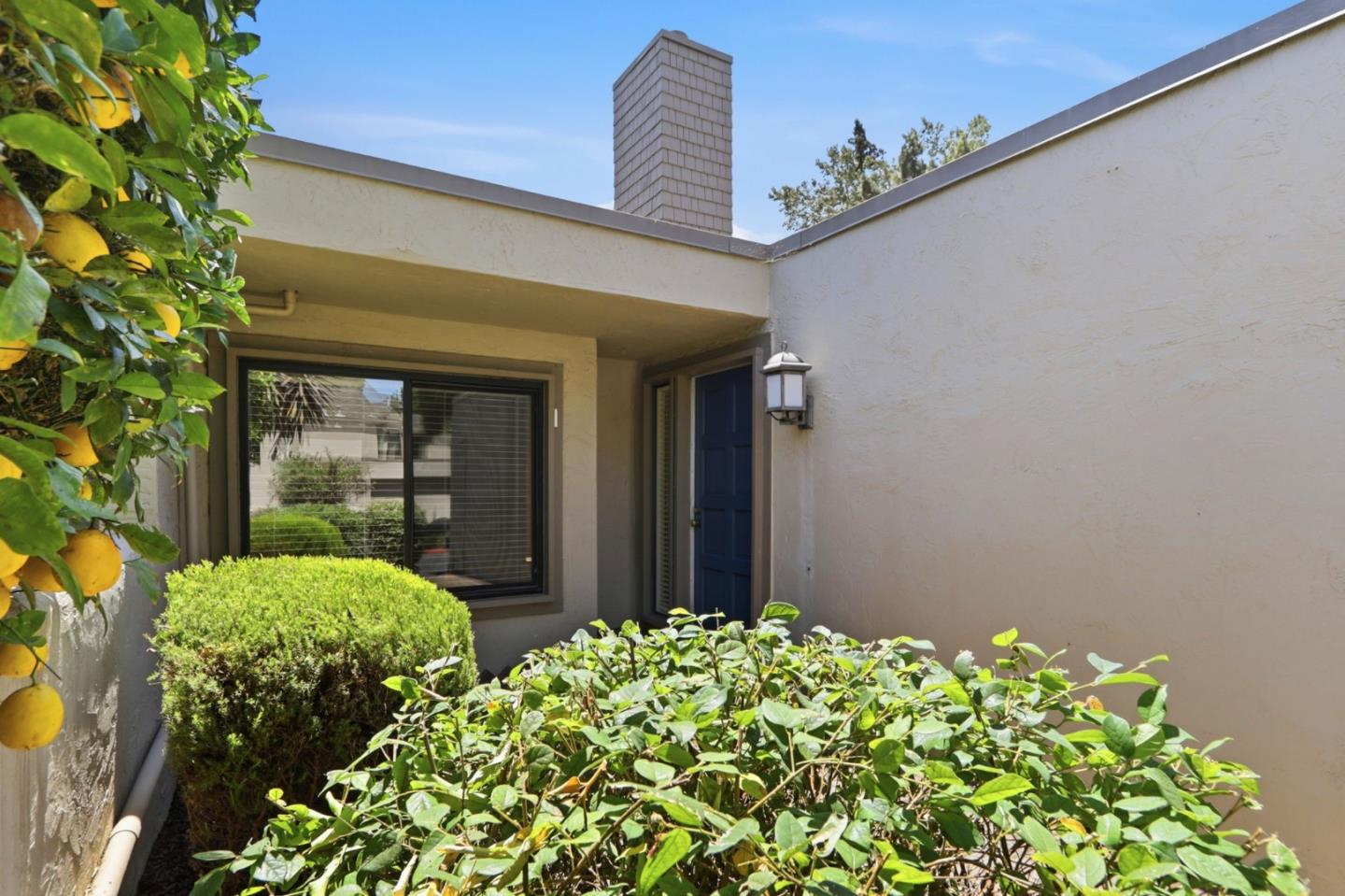 1709 Cherryhills Lane
