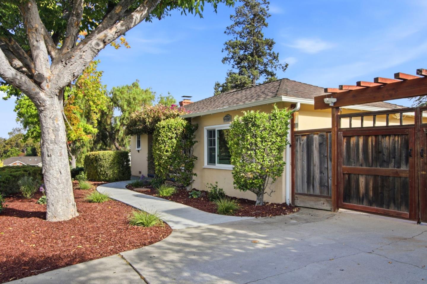 22071 Hibiscus Drive