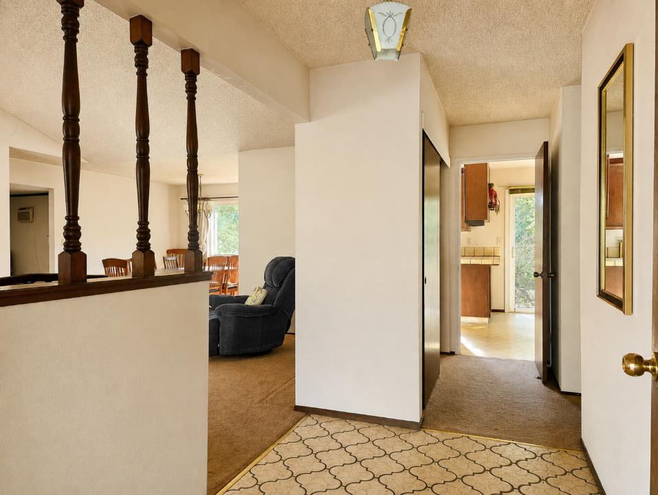 1527 Pleasant Hill Road
