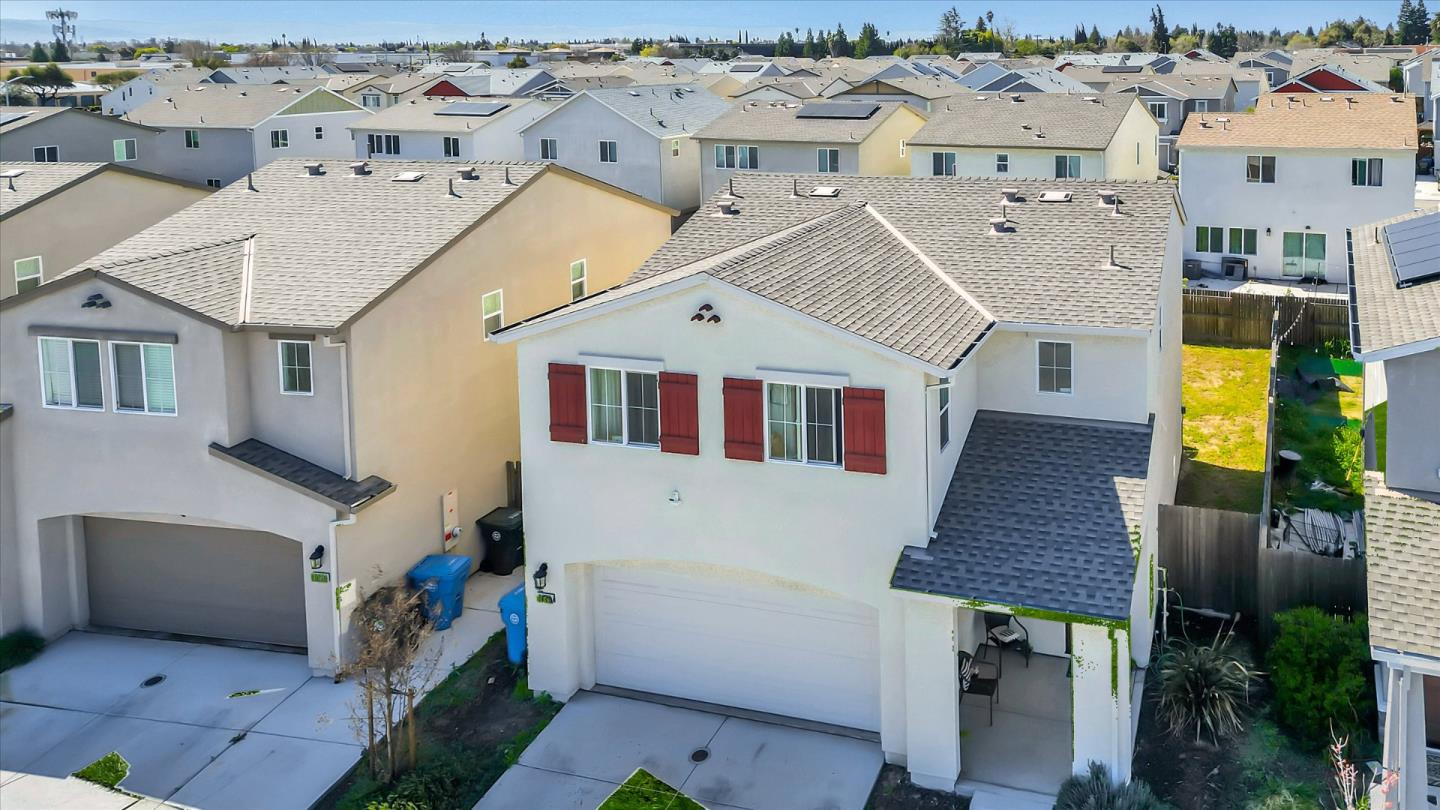 1415 Crimson Lane