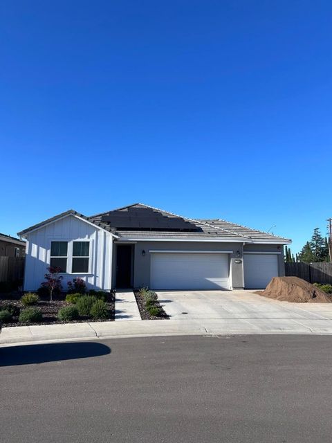 Photo of 717 Cardoso Dairy Drive, GALT, CA 95632 (MLS # ML82047670)