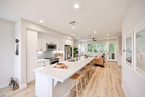 Photo of 349 Skyforest Way, SCOTTS VALLEY, CA 95066 (MLS # ML81992396)