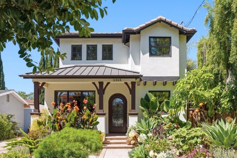 Photo of 1315 Iris Court, San Jose, CA 95125 (MLS # ML82060399)