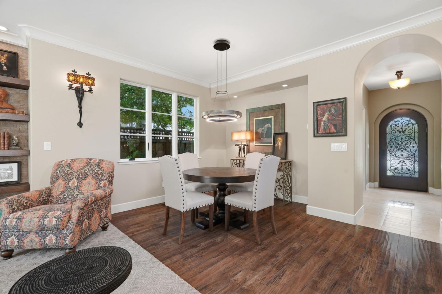1315 Iris Court