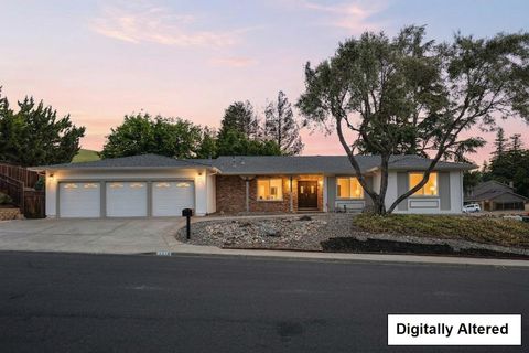 Photo of 2448 Camino De Jugar, San Ramon, CA 94583 (MLS # ML82052108)