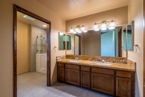 Tiny photo for 2025 Jeanie Lane, GILROY, CA 95020 (MLS # ML82047641)