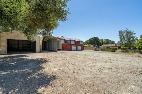 Tiny photo for 2025 Jeanie Lane, GILROY, CA 95020 (MLS # ML82047641)