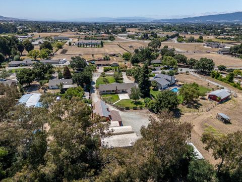 Tiny photo for 2025 Jeanie Lane, GILROY, CA 95020 (MLS # ML82047641)