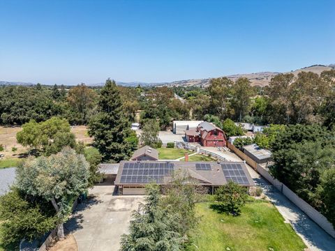 Tiny photo for 2025 Jeanie Lane, GILROY, CA 95020 (MLS # ML82047641)