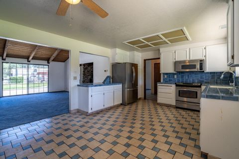 Tiny photo for 2025 Jeanie Lane, GILROY, CA 95020 (MLS # ML82047641)