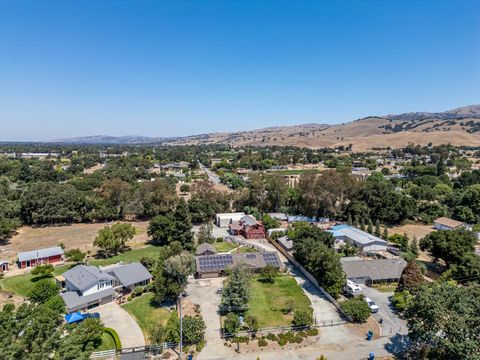 Tiny photo for 2025 Jeanie Lane, GILROY, CA 95020 (MLS # ML82047641)