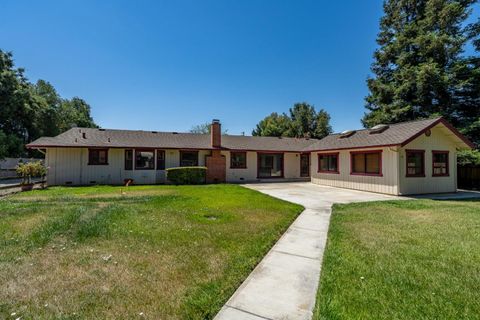 Tiny photo for 2025 Jeanie Lane, GILROY, CA 95020 (MLS # ML82047641)