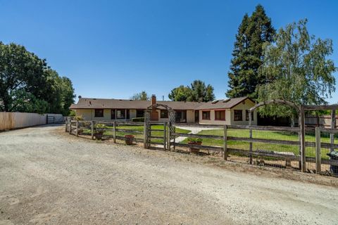 Tiny photo for 2025 Jeanie Lane, GILROY, CA 95020 (MLS # ML82047641)