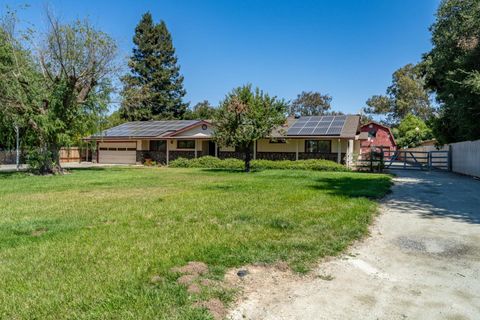 Tiny photo for 2025 Jeanie Lane, GILROY, CA 95020 (MLS # ML82047641)