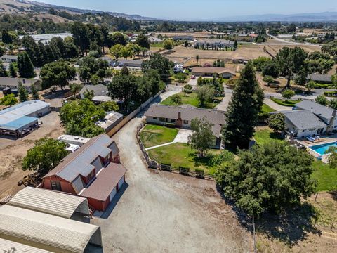 Tiny photo for 2025 Jeanie Lane, GILROY, CA 95020 (MLS # ML82047641)