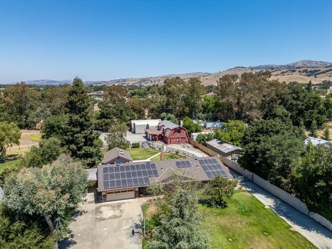 Tiny photo for 2025 Jeanie Lane, GILROY, CA 95020 (MLS # ML82047641)