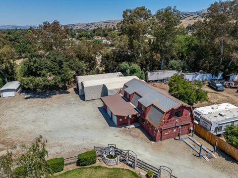 Tiny photo for 2025 Jeanie Lane, GILROY, CA 95020 (MLS # ML82047641)