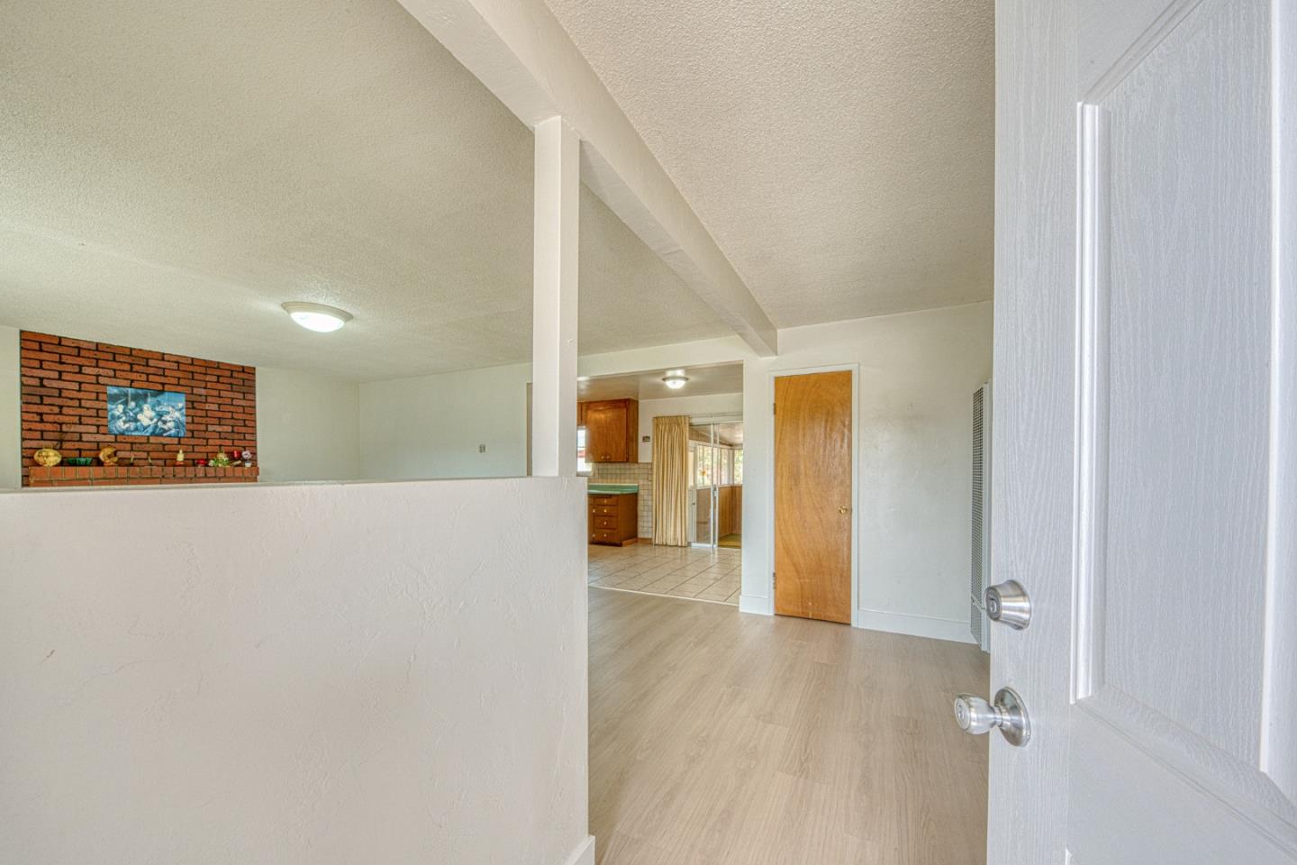 875 Suiter Street