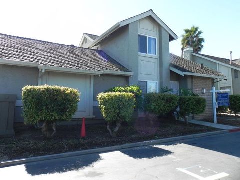 Photo of 5625 Bluegrass Lane, SAN JOSE, CA 95118 (MLS # ML82035673)