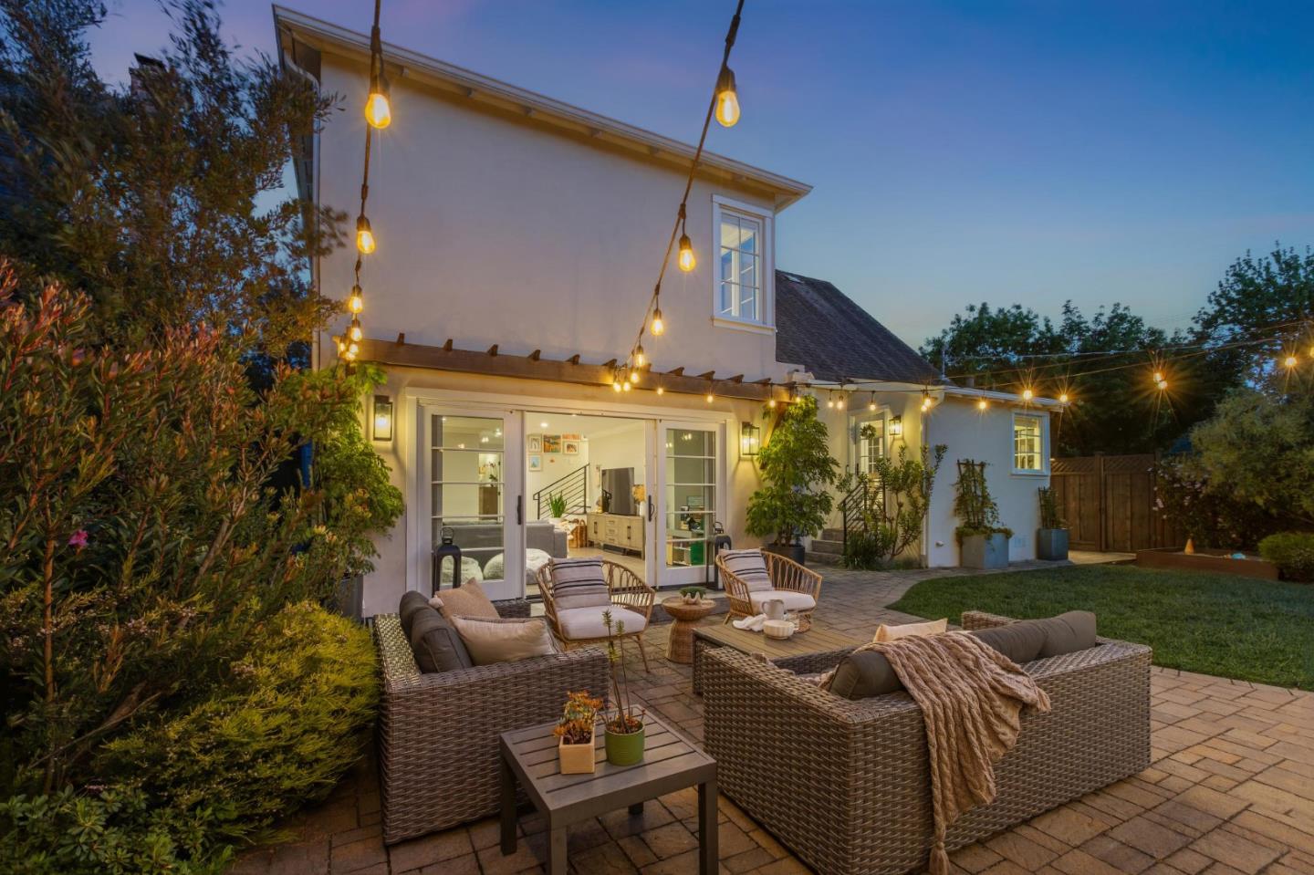 416 Burlingame Avenue