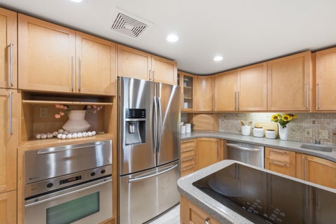 Tiny photo for 30 Los Altos Square, LOS ALTOS, CA 94022 (MLS # ML82060649)