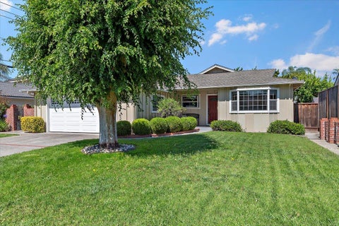 Photo of 3388 Picadilly Drive, SAN JOSE, CA 95118 (MLS # ML82052253)