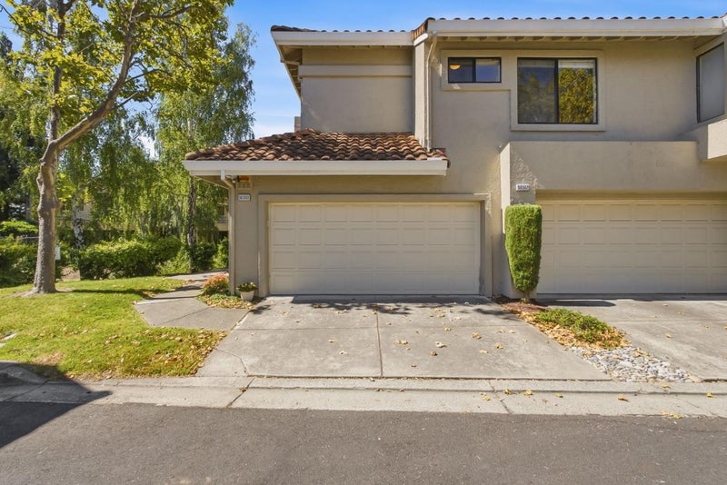 3030 Lakemont Drive 3